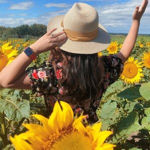 Meet your Posher, Gina